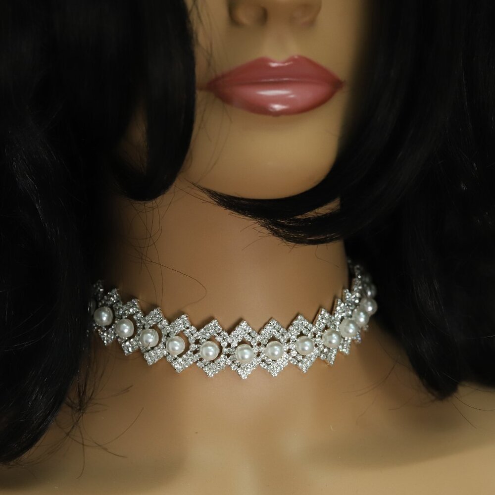 Sparkly Fancy White Stone & Pearl Choker Necklace Adjustable White Rhinestone Ch
